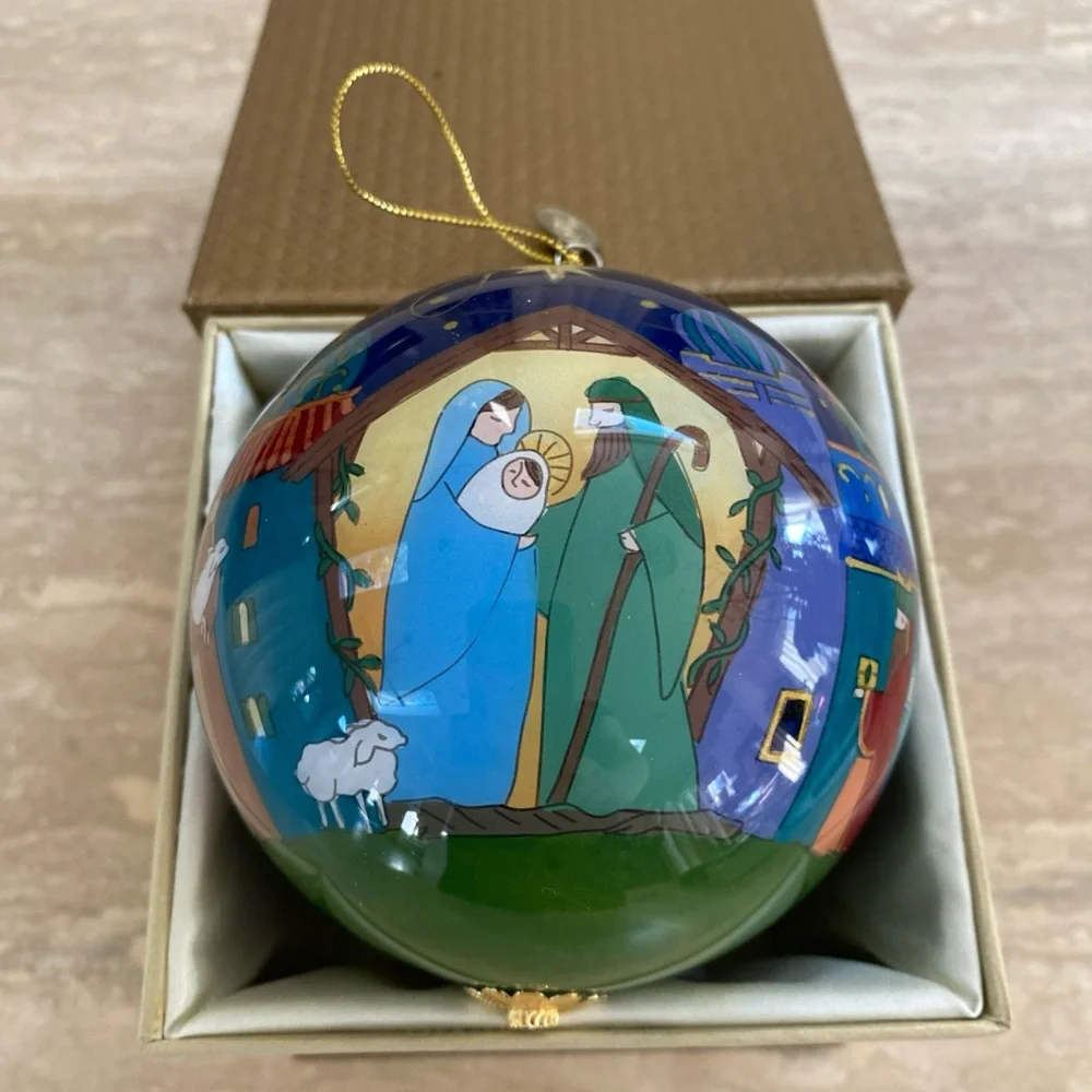 Pier 1 NATIVITY LI BIEN GLASS ORNAMENT 2016 PERFECT GIFT FOR THE HOLIDAYS